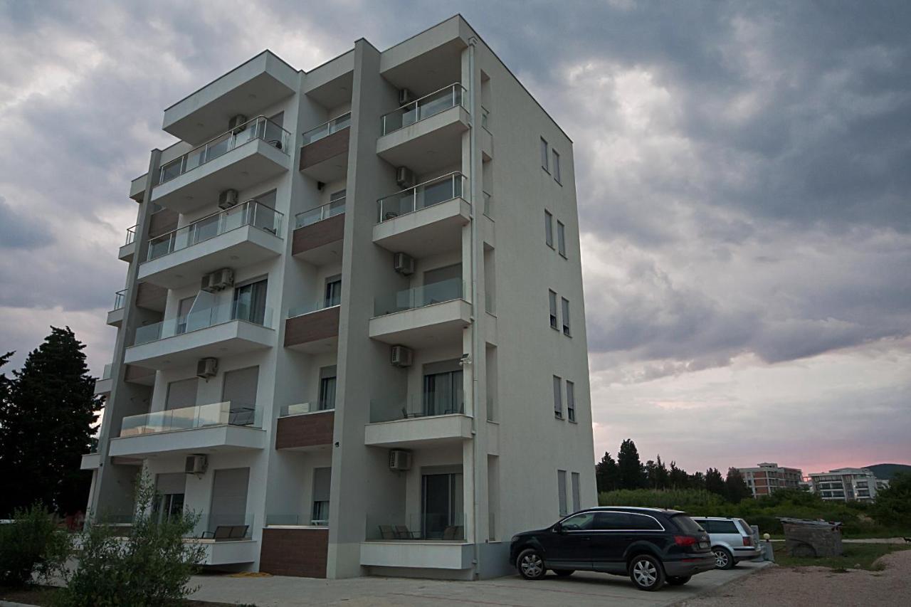 Apartments Jasmina Ulcinj Exterior photo
